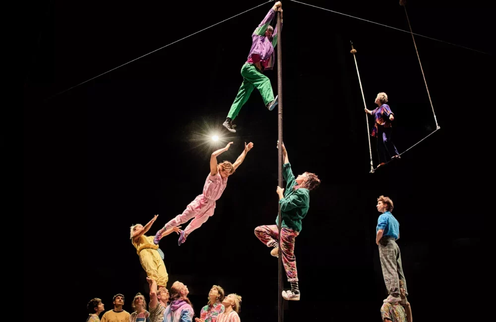 Le spectacle de la fin des études de la trente-septième promotion du Centre National des Arts du Cirque de Châlons-en-Champagne